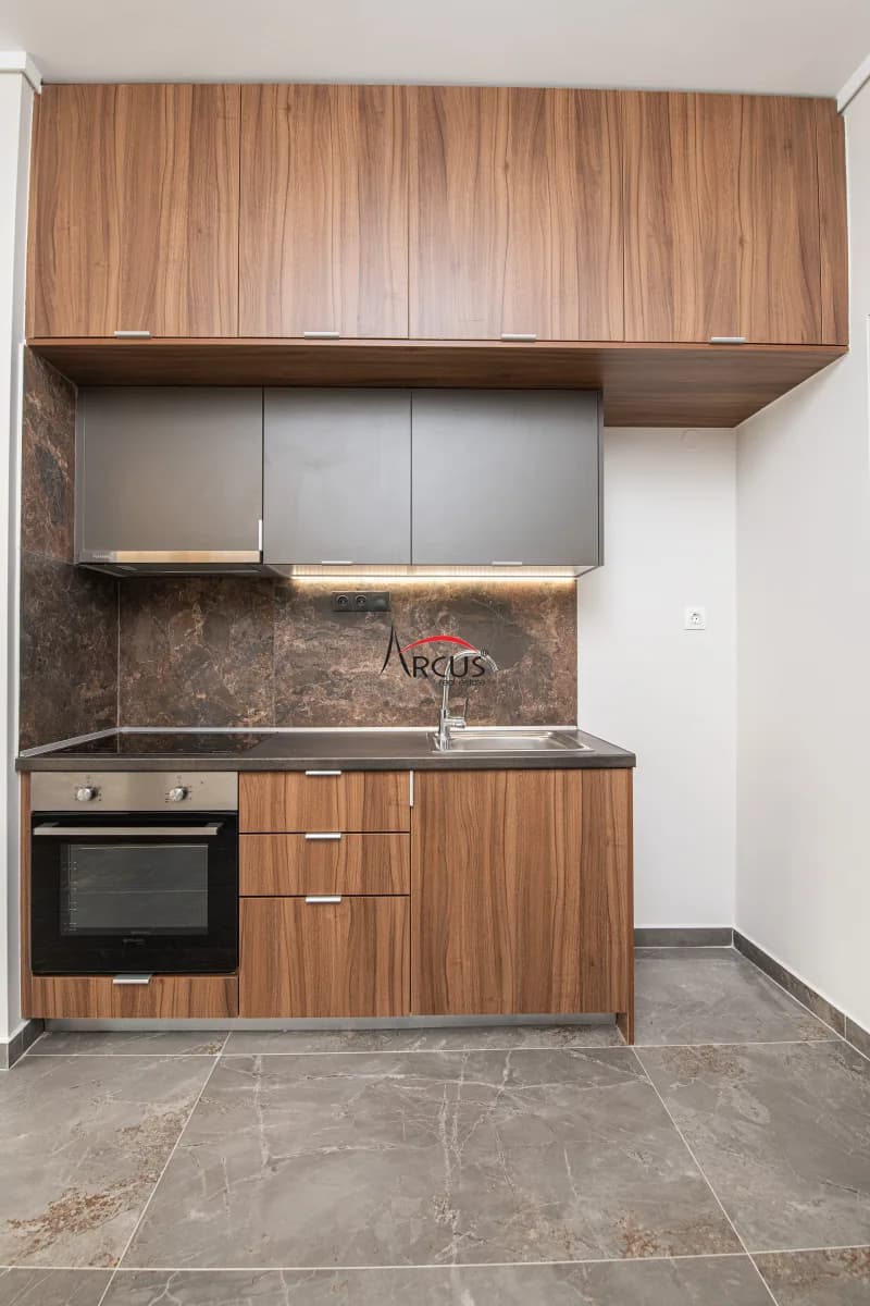 One-bedroom flat, Makedonias